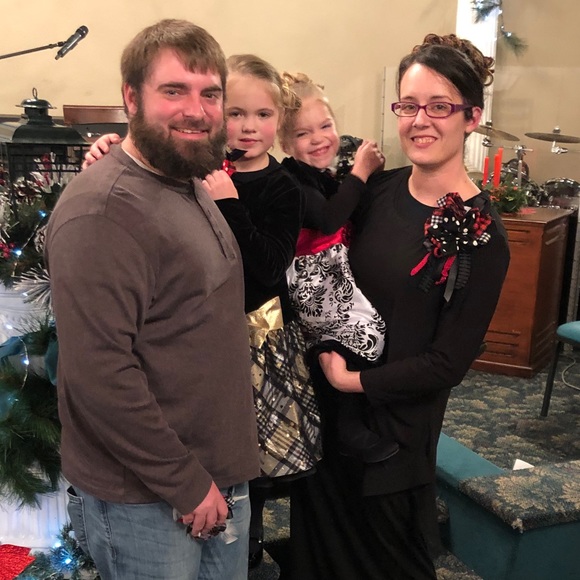 Meet your Posher, Ashlee - Picture 3 of 8